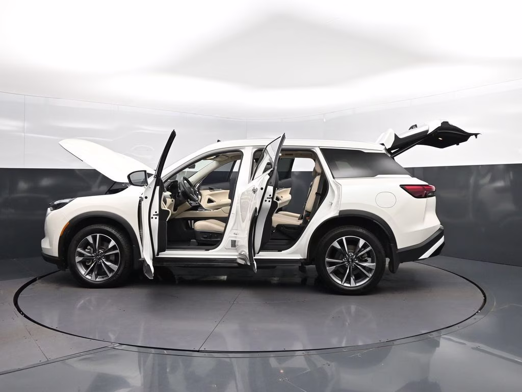 2023 Majestic White INFINITI QX60 LUXE FWD SUV