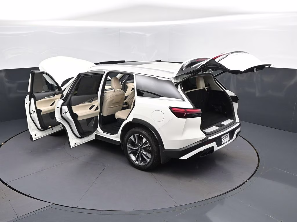2023 Majestic White INFINITI QX60 LUXE FWD SUV