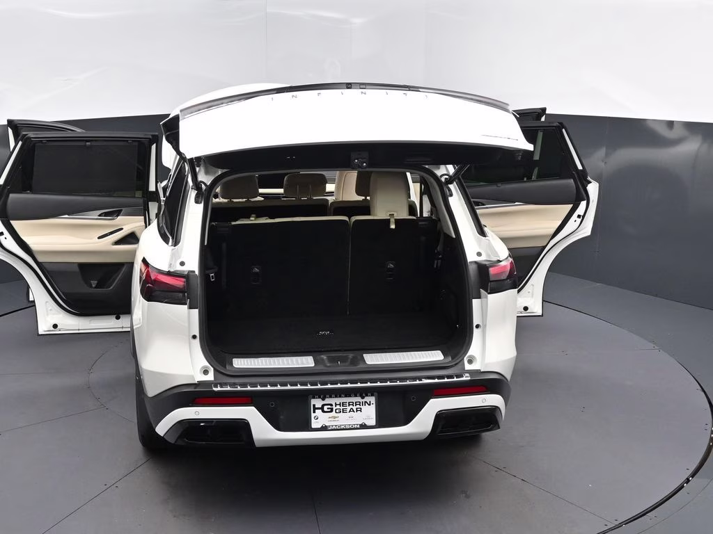 2023 Majestic White INFINITI QX60 LUXE FWD SUV