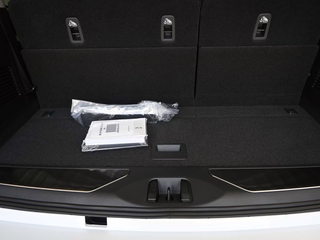 2026 Radiant White INFINITI QX80 LUXE RWD SUV