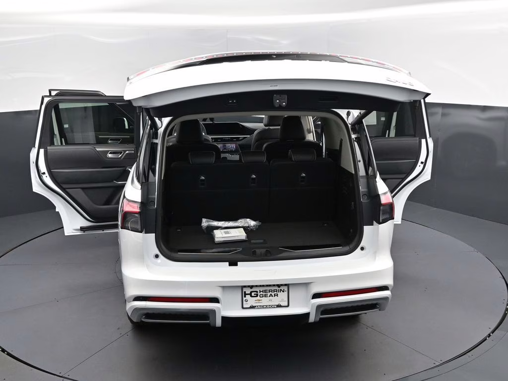 2026 Radiant White INFINITI QX80 LUXE RWD SUV