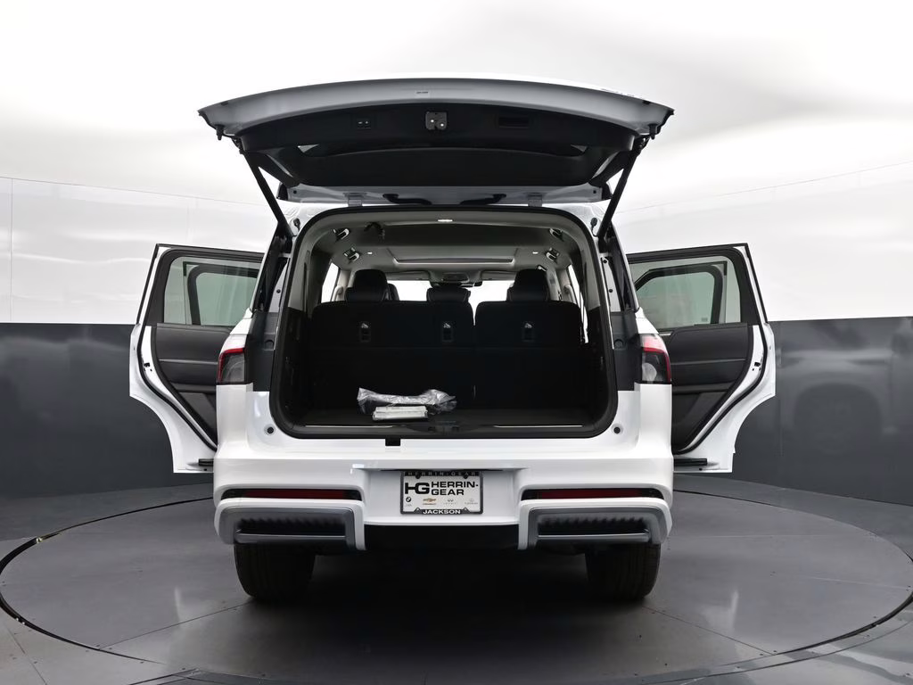 2026 Radiant White INFINITI QX80 LUXE RWD SUV