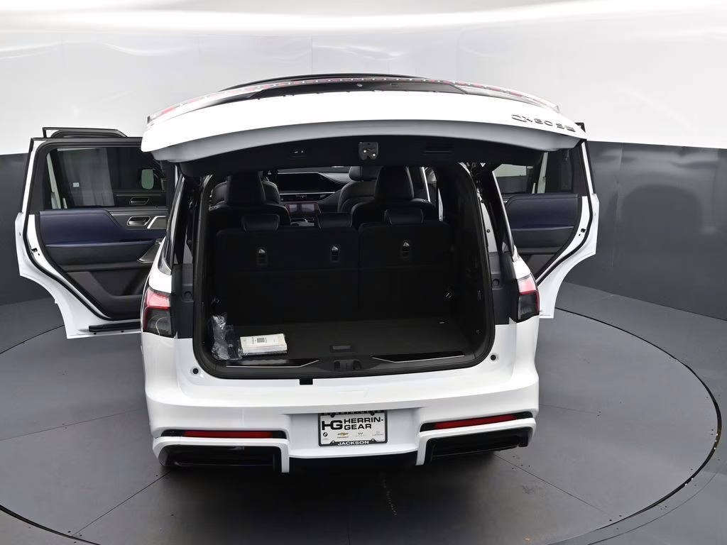 2026 Radiant White/Black Obsidian INFINITI QX80 SPORT 4X4 SUV