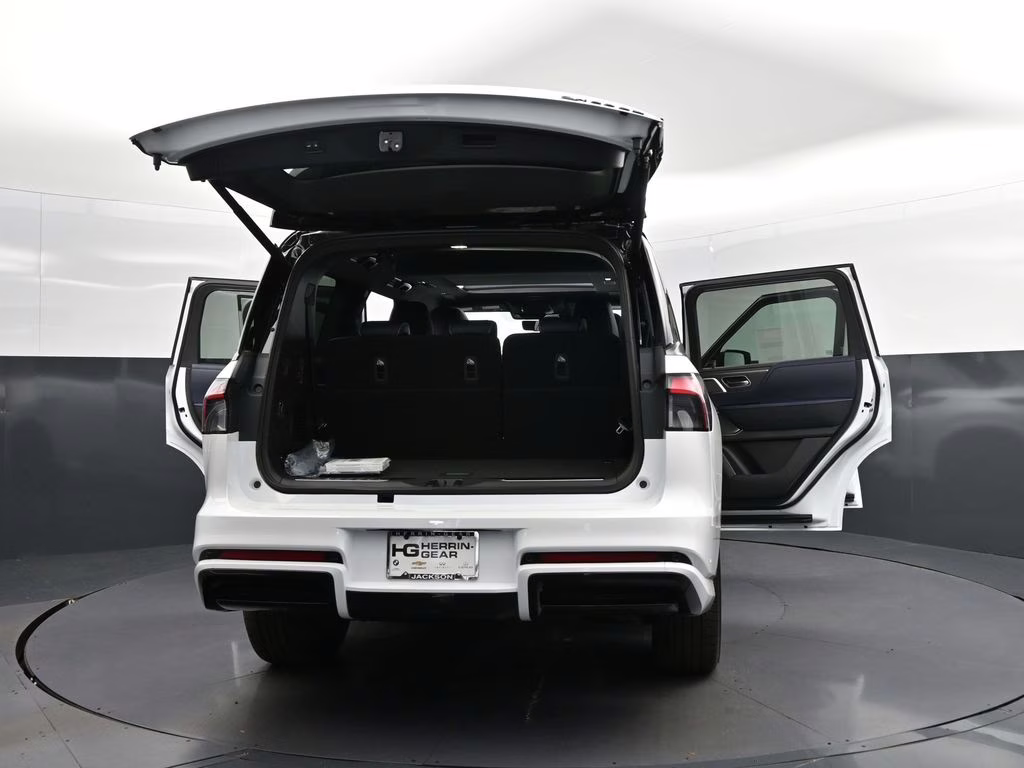 2026 Radiant White/Black Obsidian INFINITI QX80 SPORT 4X4 SUV
