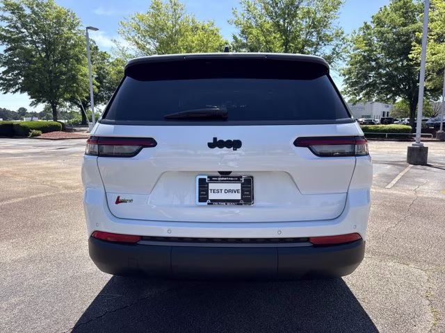 2026 Bright White Clearcoat Jeep Grand Cherokee L Laredo Altitude RWD SUV