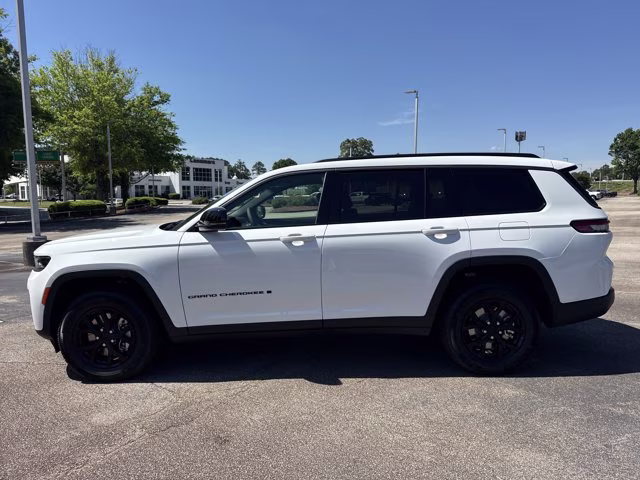 2026 Bright White Clearcoat Jeep Grand Cherokee L Laredo Altitude RWD SUV