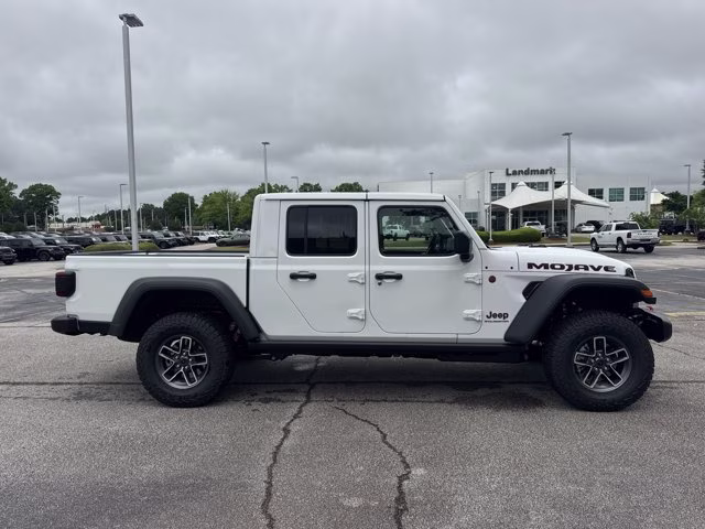2026 Bright White Clearcoat Jeep Gladiator Mojave 4X4 Truck