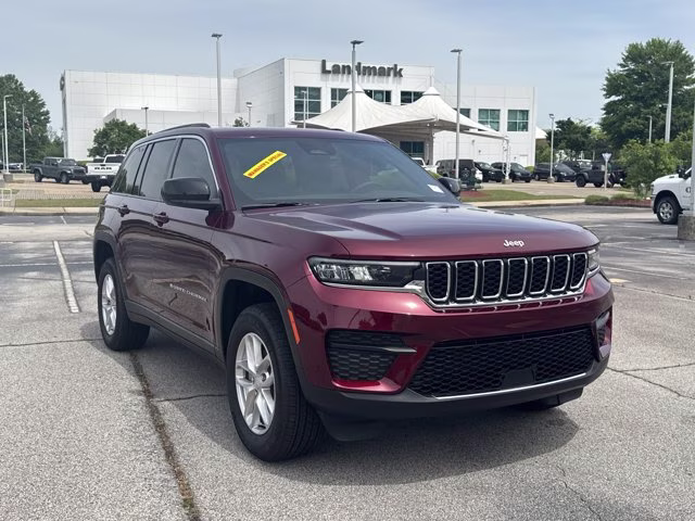 2025 Velvet Red Pearlcoat Jeep Grand Cherokee Laredo X RWD SUV