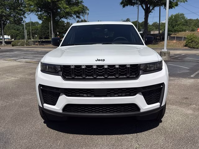 2026 Bright White Clearcoat Jeep Grand Cherokee L Laredo Altitude RWD SUV