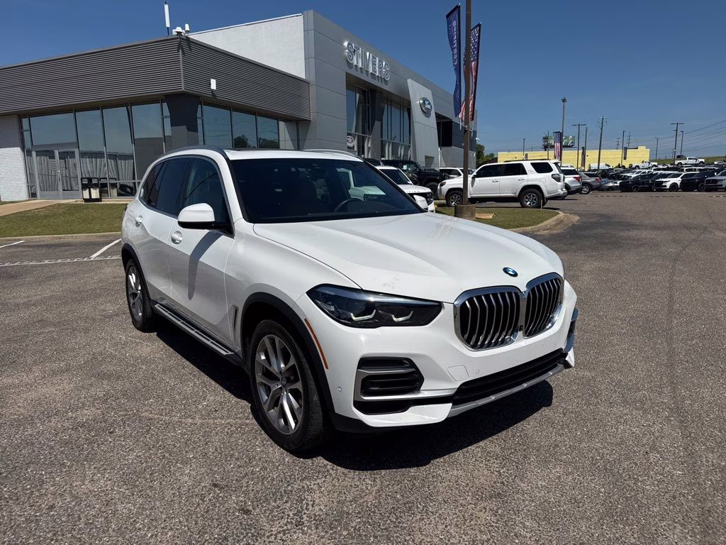 2023 Alpine White BMW X5 sDrive40i RWD SUV