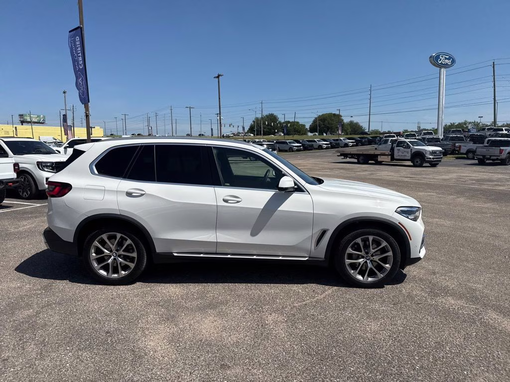 2023 Alpine White BMW X5 sDrive40i RWD SUV