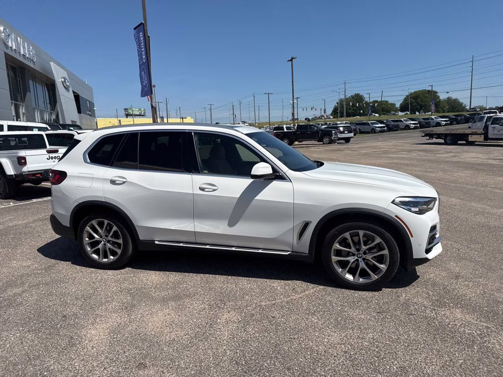 2023 Alpine White BMW X5 sDrive40i RWD SUV