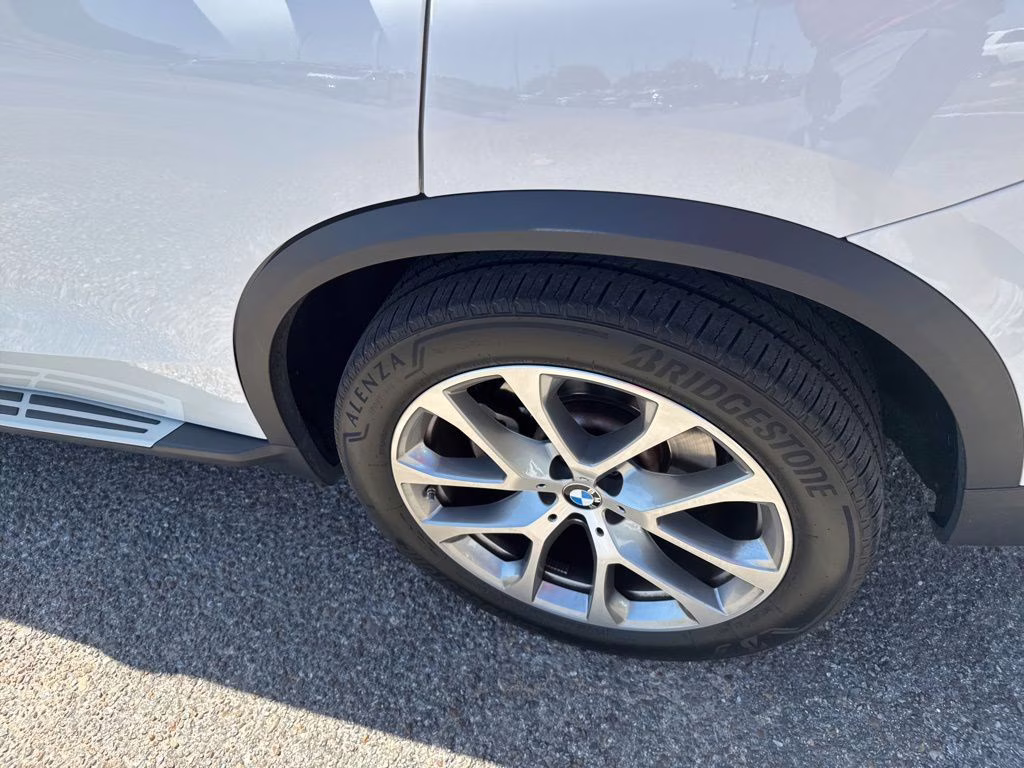 2023 Alpine White BMW X5 sDrive40i RWD SUV