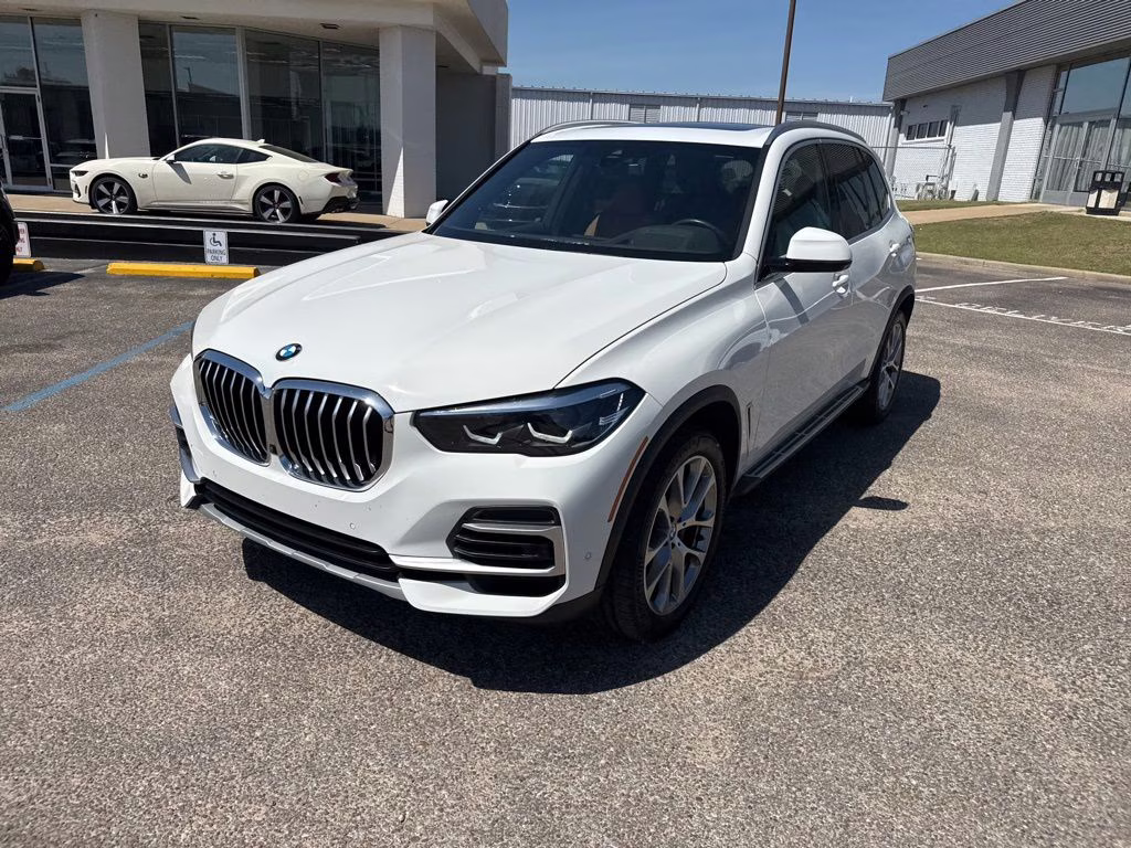 2023 Alpine White BMW X5 sDrive40i RWD SUV