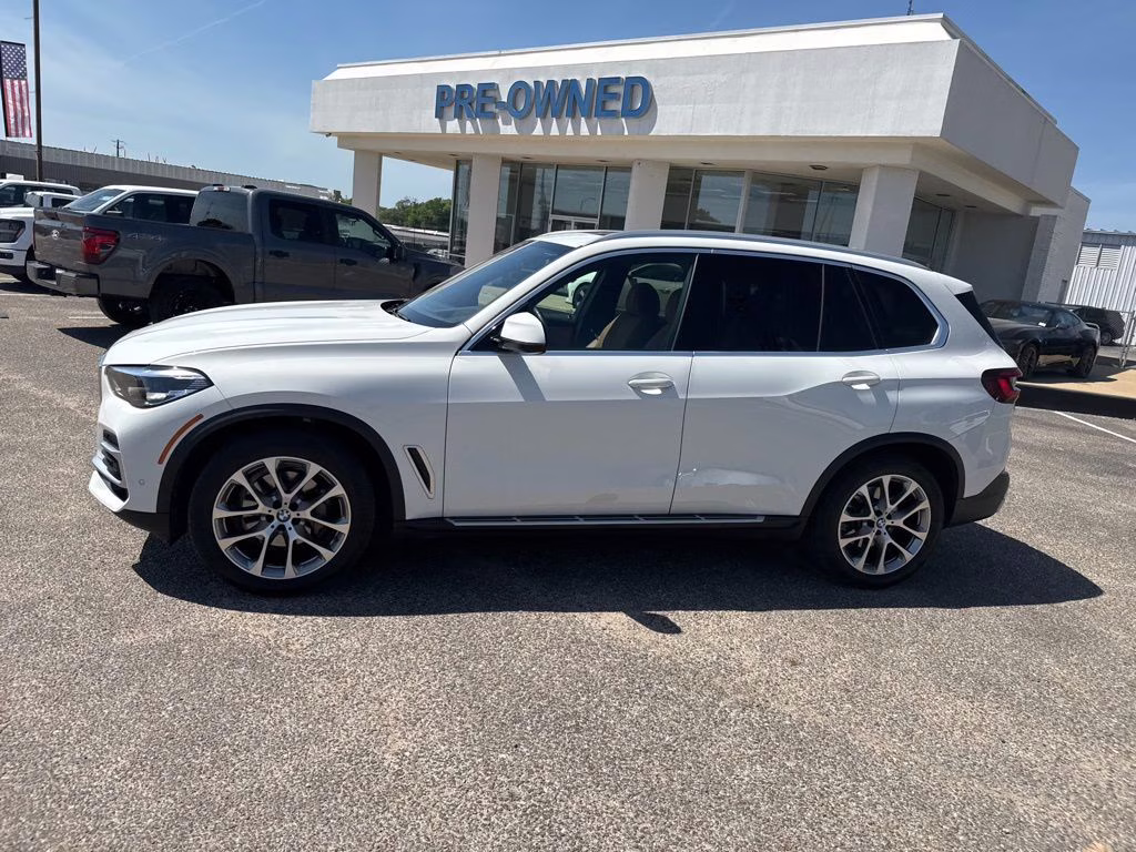 2023 Alpine White BMW X5 sDrive40i RWD SUV