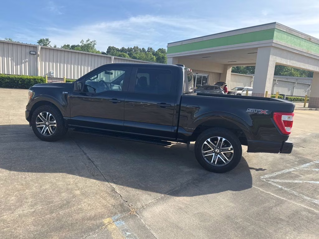 2021 Agate Black Metallic Ford F-150 XL RWD Truck