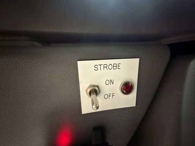 2006 Oxford White Clearcoat Ford E-250 Commercial RWD Van