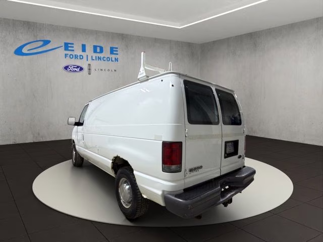 2006 Oxford White Clearcoat Ford E-250 Commercial RWD Van