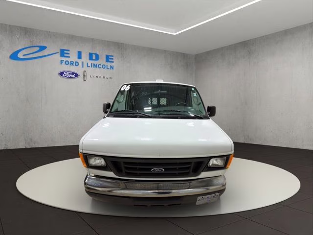 2006 Oxford White Clearcoat Ford E-250 Commercial RWD Van