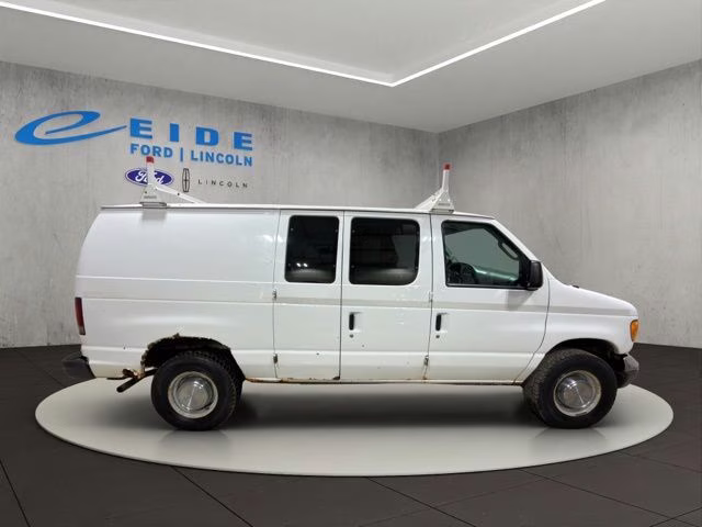 2006 Oxford White Clearcoat Ford E-250 Commercial RWD Van