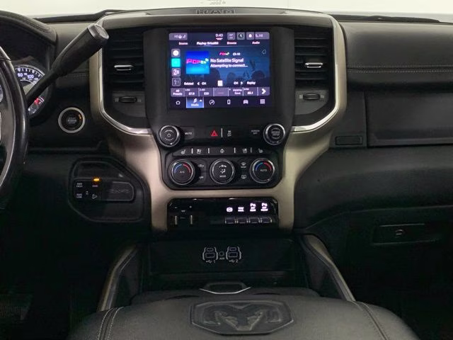 2022 Diamond Black Crystal Pearlcoat Ram 2500 Laramie 4X4 Truck
