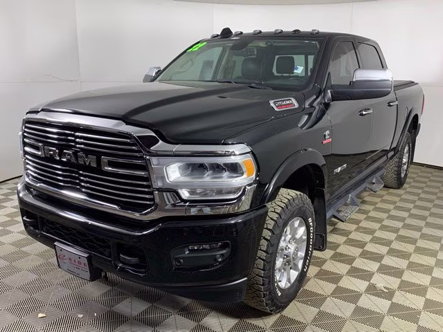 2022 Diamond Black Crystal Pearlcoat Ram 2500 Laramie 4X4 Truck
