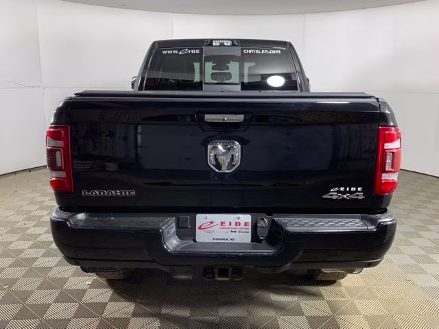 2022 Diamond Black Crystal Pearlcoat Ram 2500 Laramie 4X4 Truck