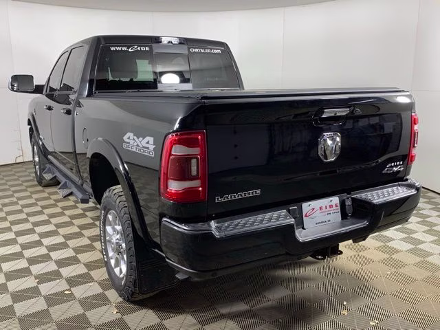 2022 Diamond Black Crystal Pearlcoat Ram 2500 Laramie 4X4 Truck