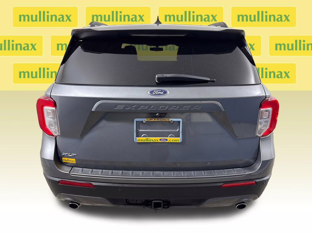 2021 Gray Metallic Ford Explorer XLT RWD SUV