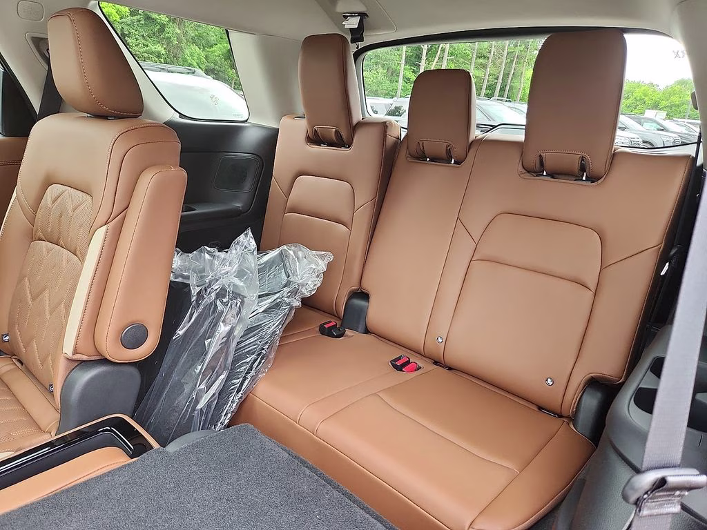 2026 Super Black Nissan Pathfinder Platinum 4X4 SUV