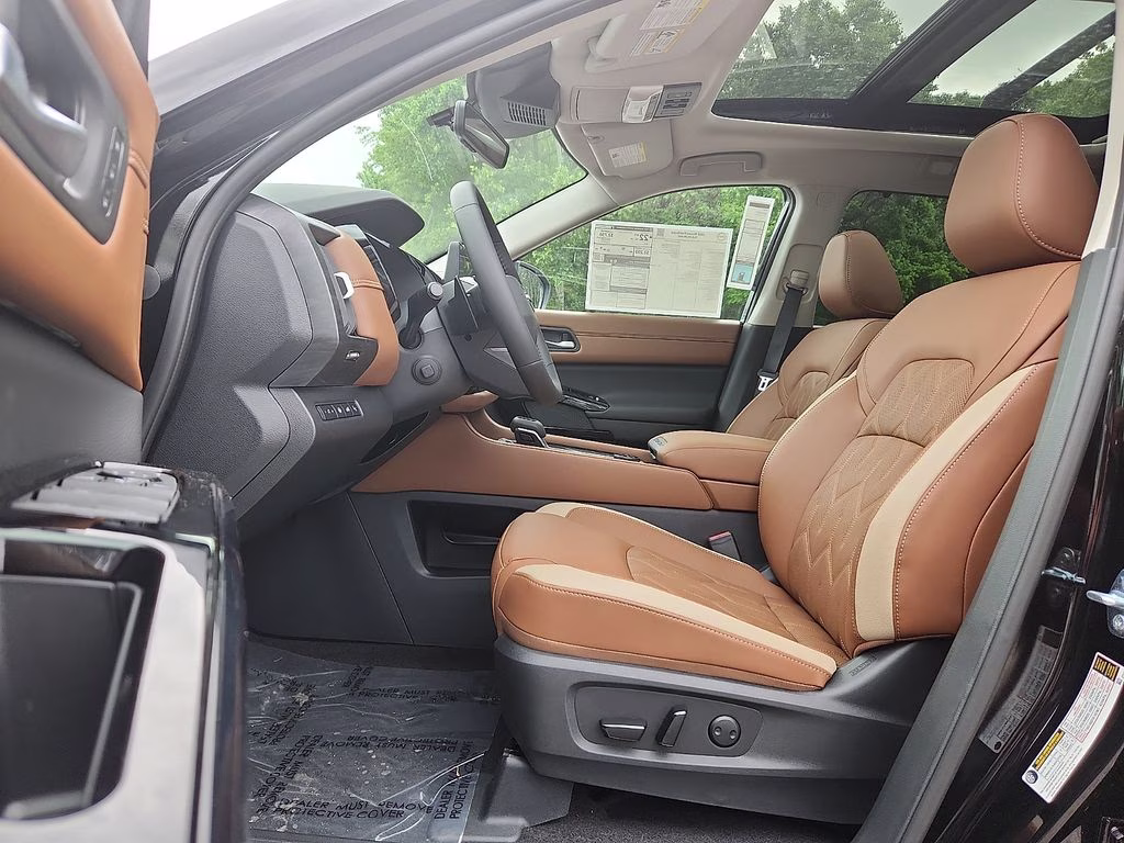 2026 Super Black Nissan Pathfinder Platinum 4X4 SUV