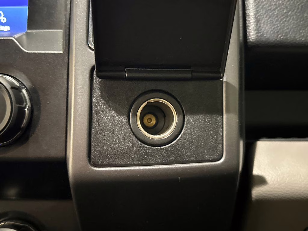 2019 Agate Black Metallic Ford F-150 XLT RWD Truck