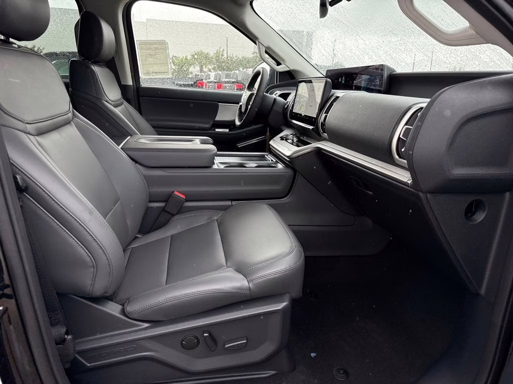 2026 Agate Black Metallic Ford Expedition Max Active RWD SUV