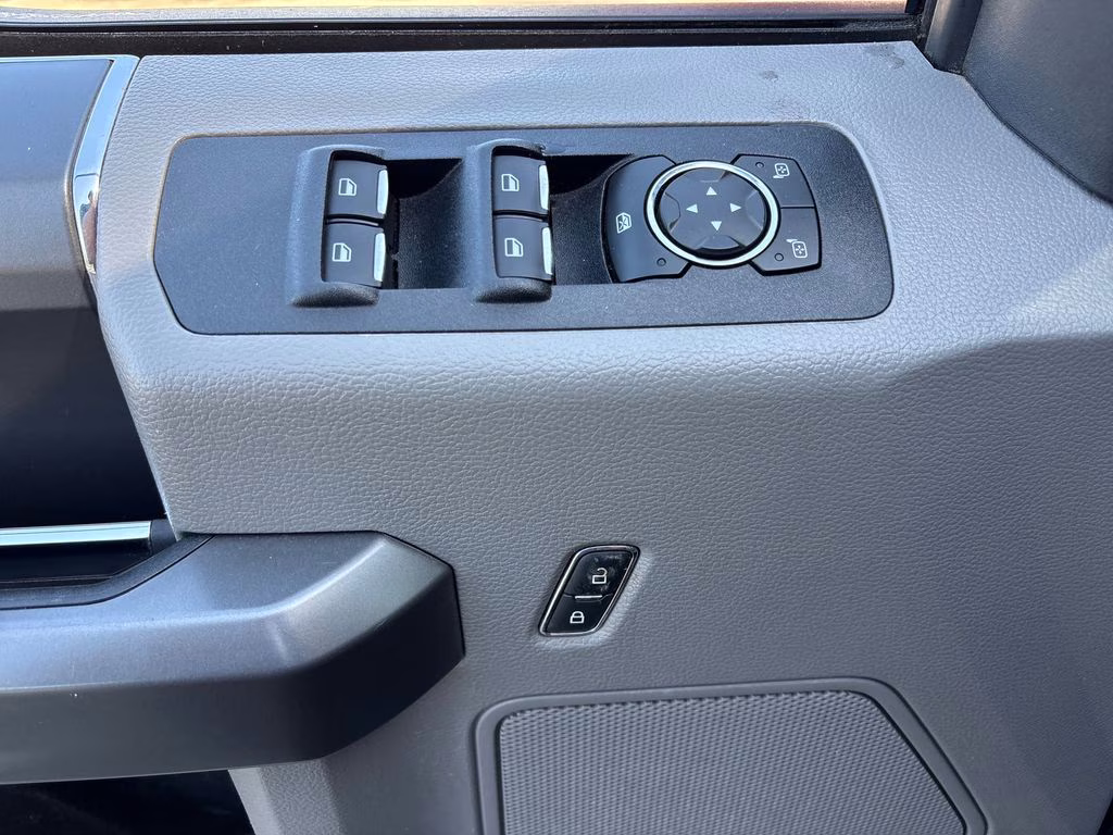 2020 Blue Ford F-150 XLT 4X4 Truck