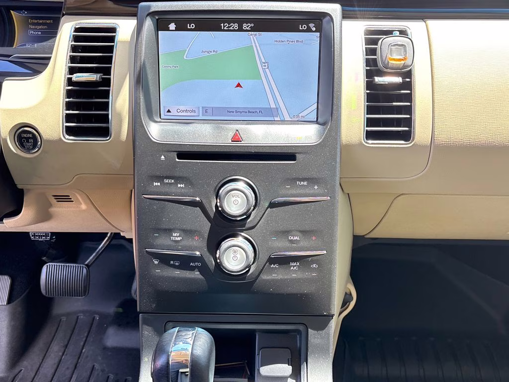 2019 Oxford White Ford Flex SEL FWD SUV