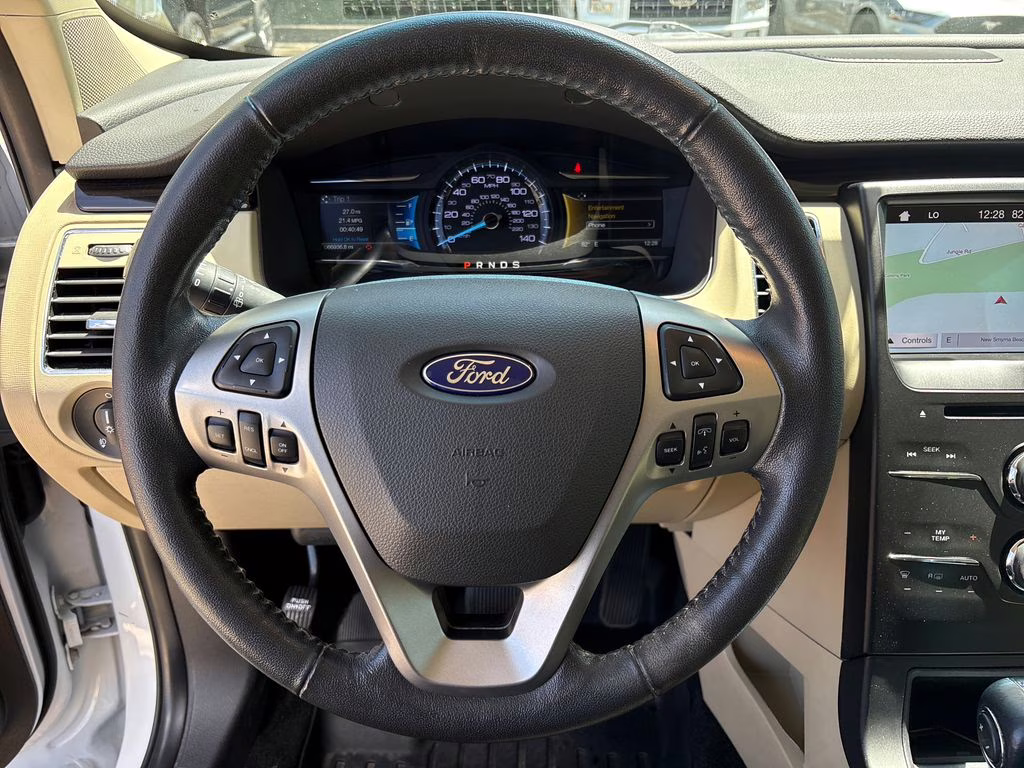 2019 Oxford White Ford Flex SEL FWD SUV