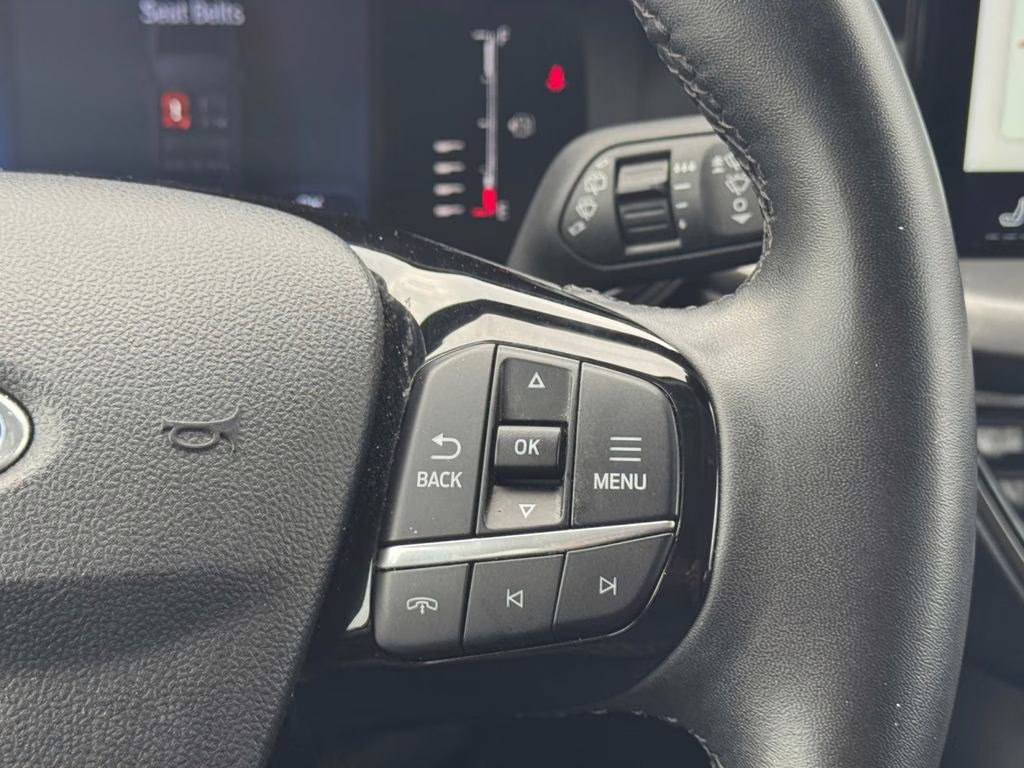 2024 Oxford White Ford Escape Active AWD SUV