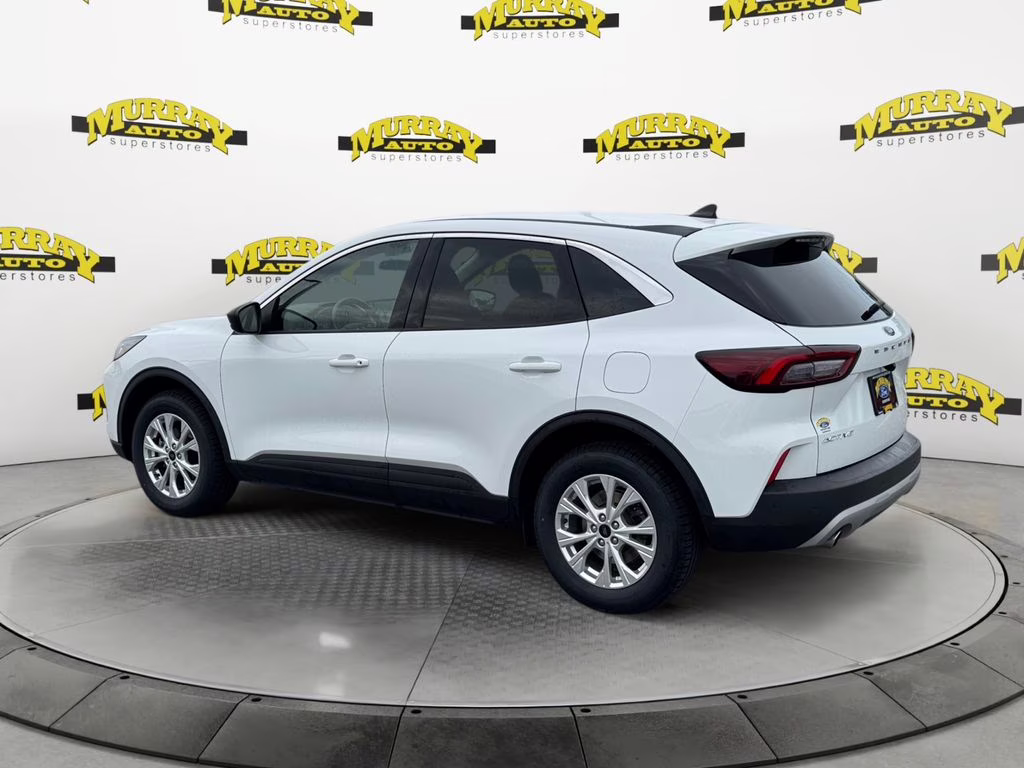 2024 Oxford White Ford Escape Active AWD SUV