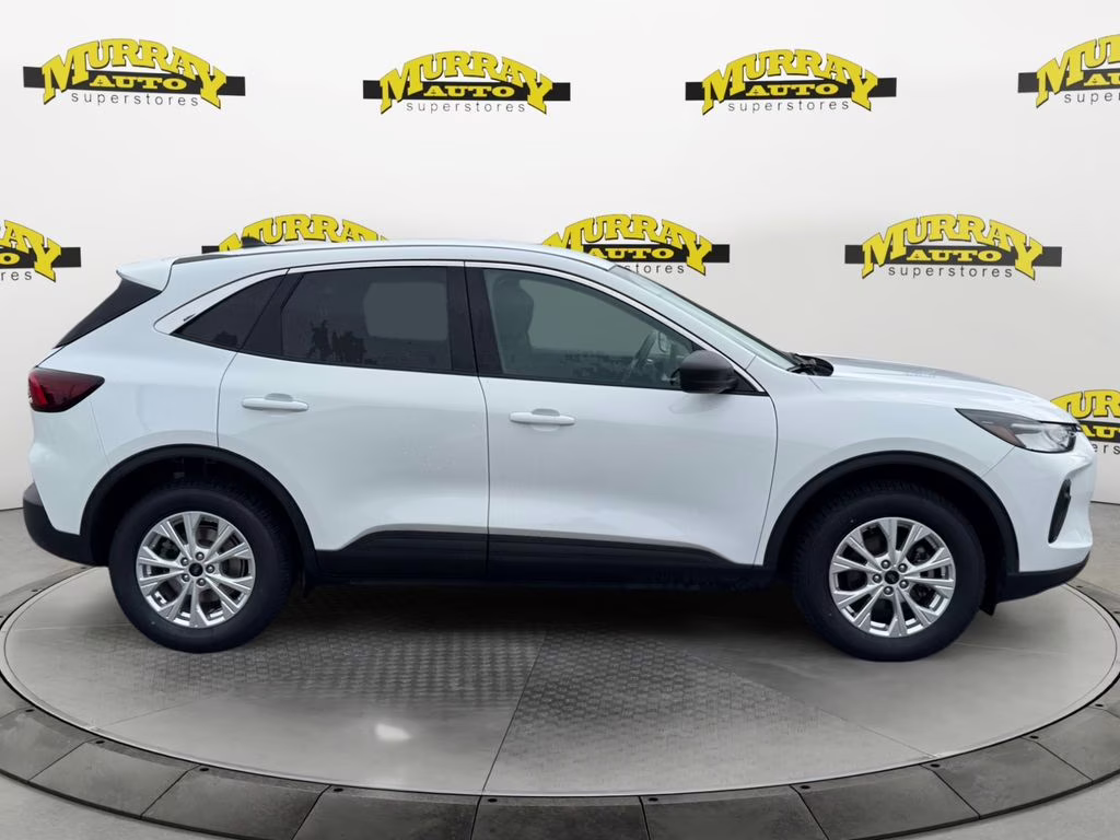 2024 Oxford White Ford Escape Active AWD SUV