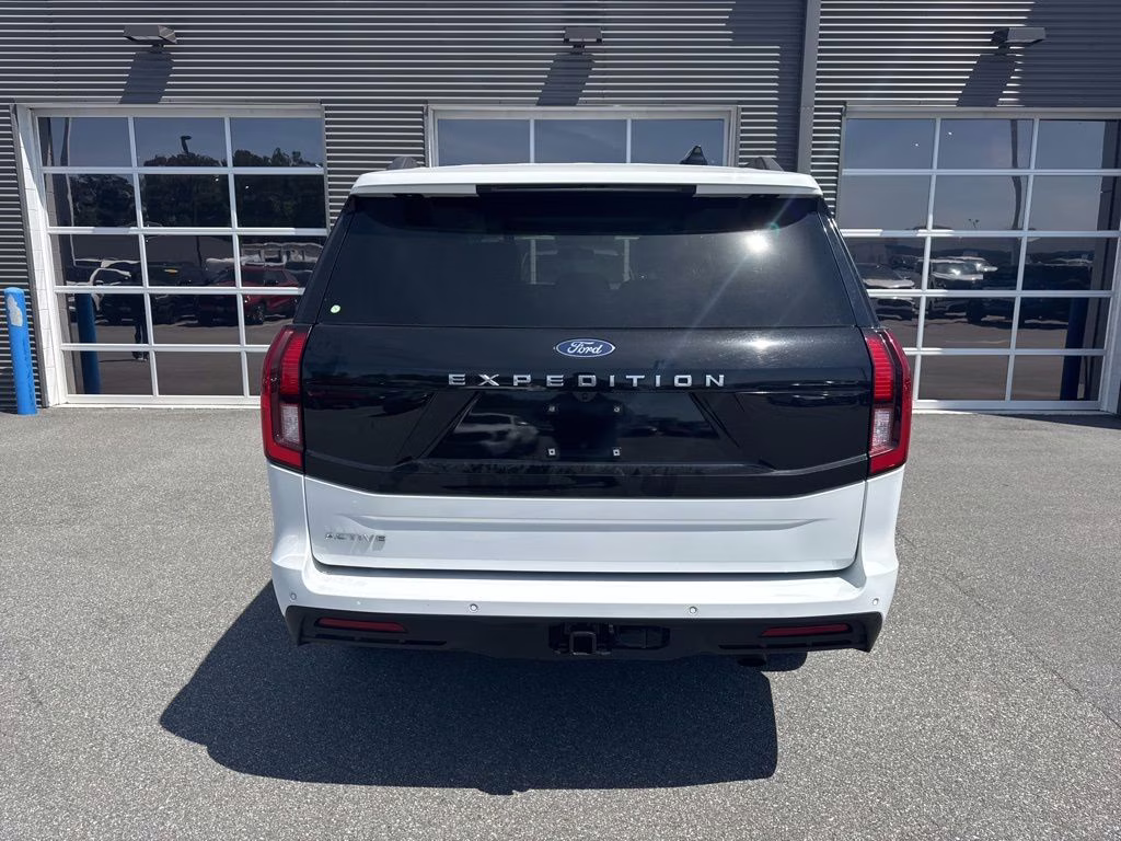 2025 Oxford White Ford Expedition Active RWD SUV