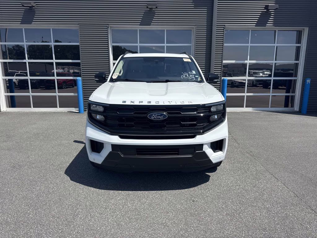 2025 Oxford White Ford Expedition Active RWD SUV