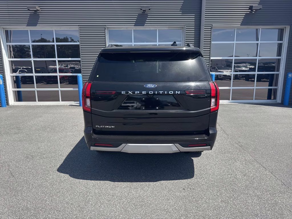 2025 Agate Black Metallic Ford Expedition Platinum 4X4 SUV