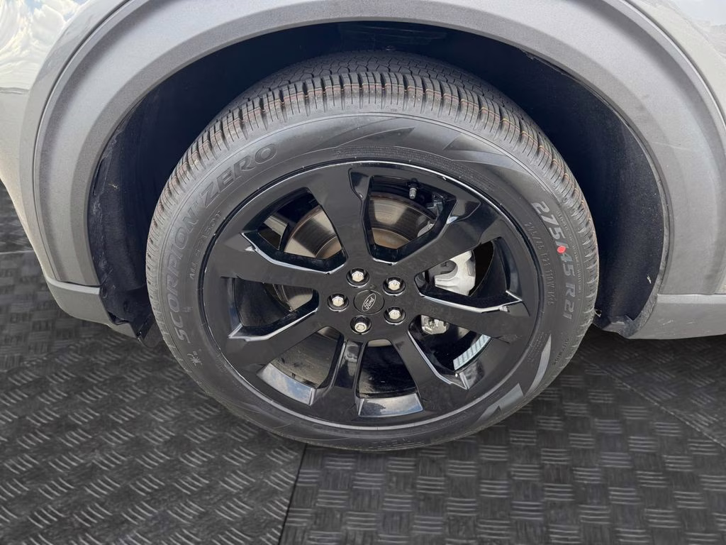2023 Carbonized Gray Metallic Ford Explorer ST-Line RWD SUV