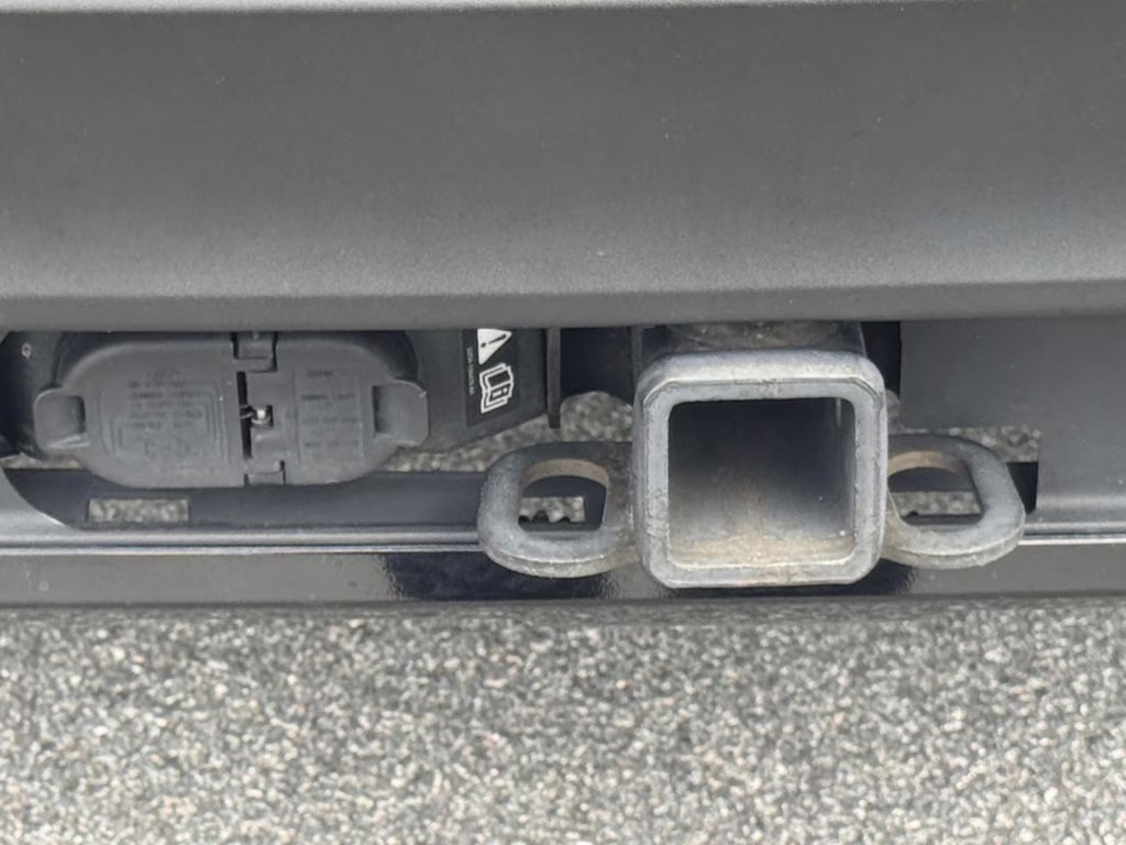 2023 Carbonized Gray Metallic Ford Explorer ST-Line RWD SUV