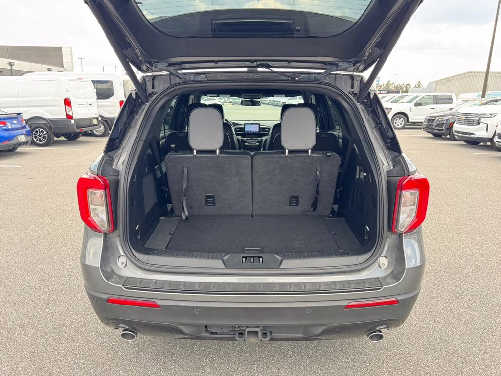 2023 Carbonized Gray Metallic Ford Explorer ST-Line RWD SUV