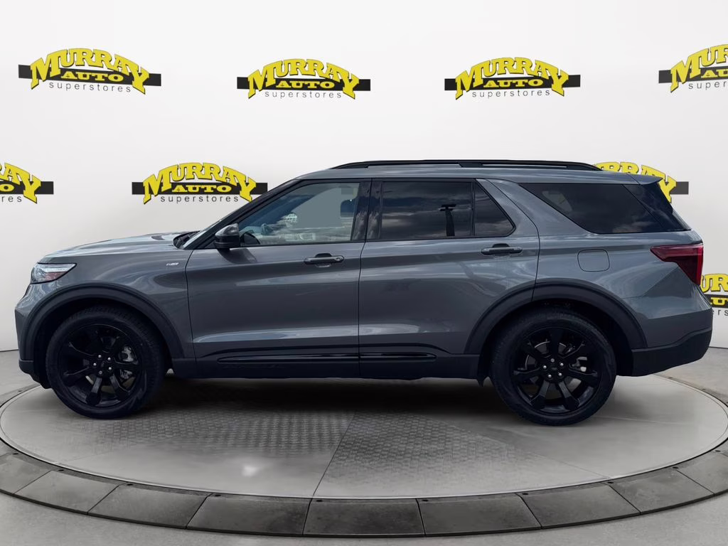 2023 Carbonized Gray Metallic Ford Explorer ST-Line RWD SUV
