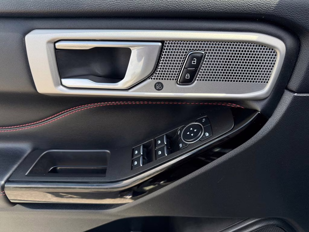 2023 Carbonized Gray Metallic Ford Explorer ST-Line RWD SUV