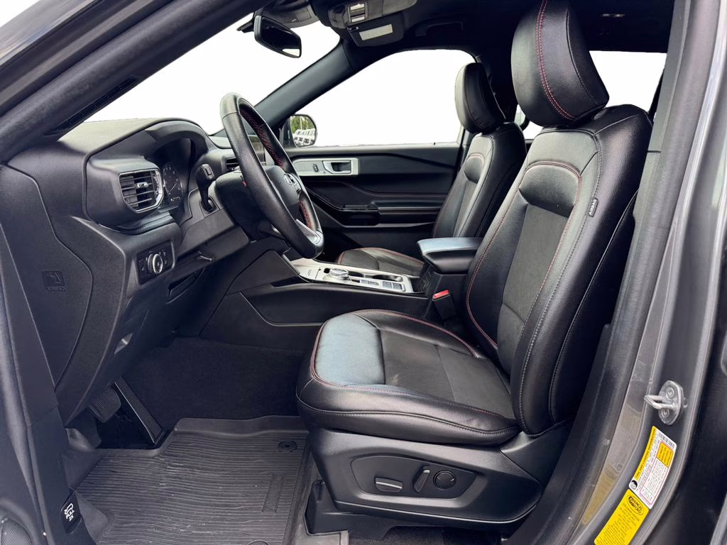 2023 Carbonized Gray Metallic Ford Explorer ST-Line RWD SUV