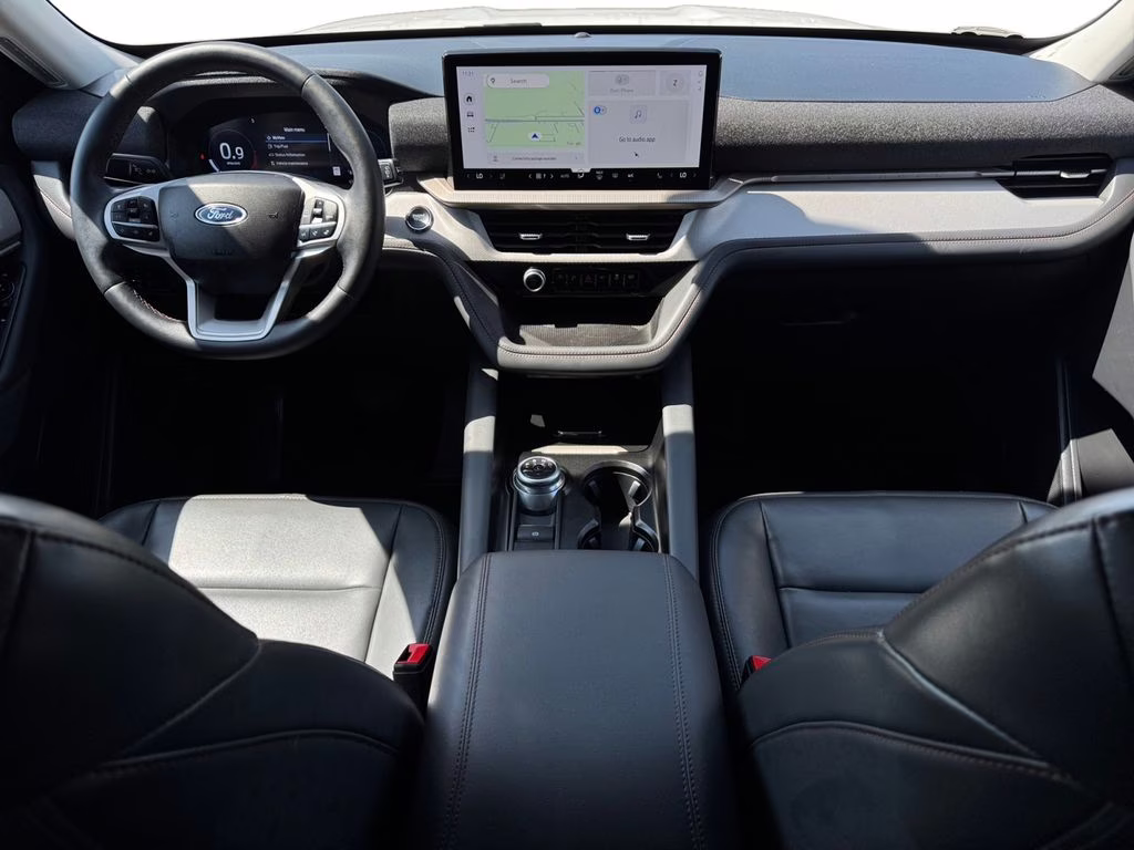 2025 Star White Metallic Tri-Coat Ford Explorer Active RWD SUV