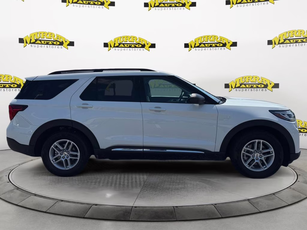 2025 Star White Metallic Tri-Coat Ford Explorer Active RWD SUV